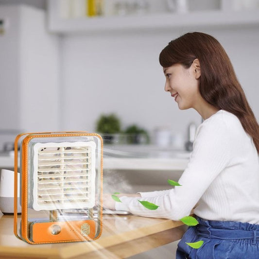 Mini Ventilateur - Portable - Rechargeable - Brumisateur - Lumière LED مروحة صغيرة - محمولة - قابلة لإعادة الشحن - مولدة للرذاذ - ضوء LED - (لون عشوائي)